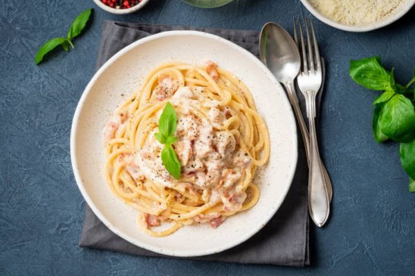paste-carbonara-cu-taitei paste-carbonara-cu-taitei